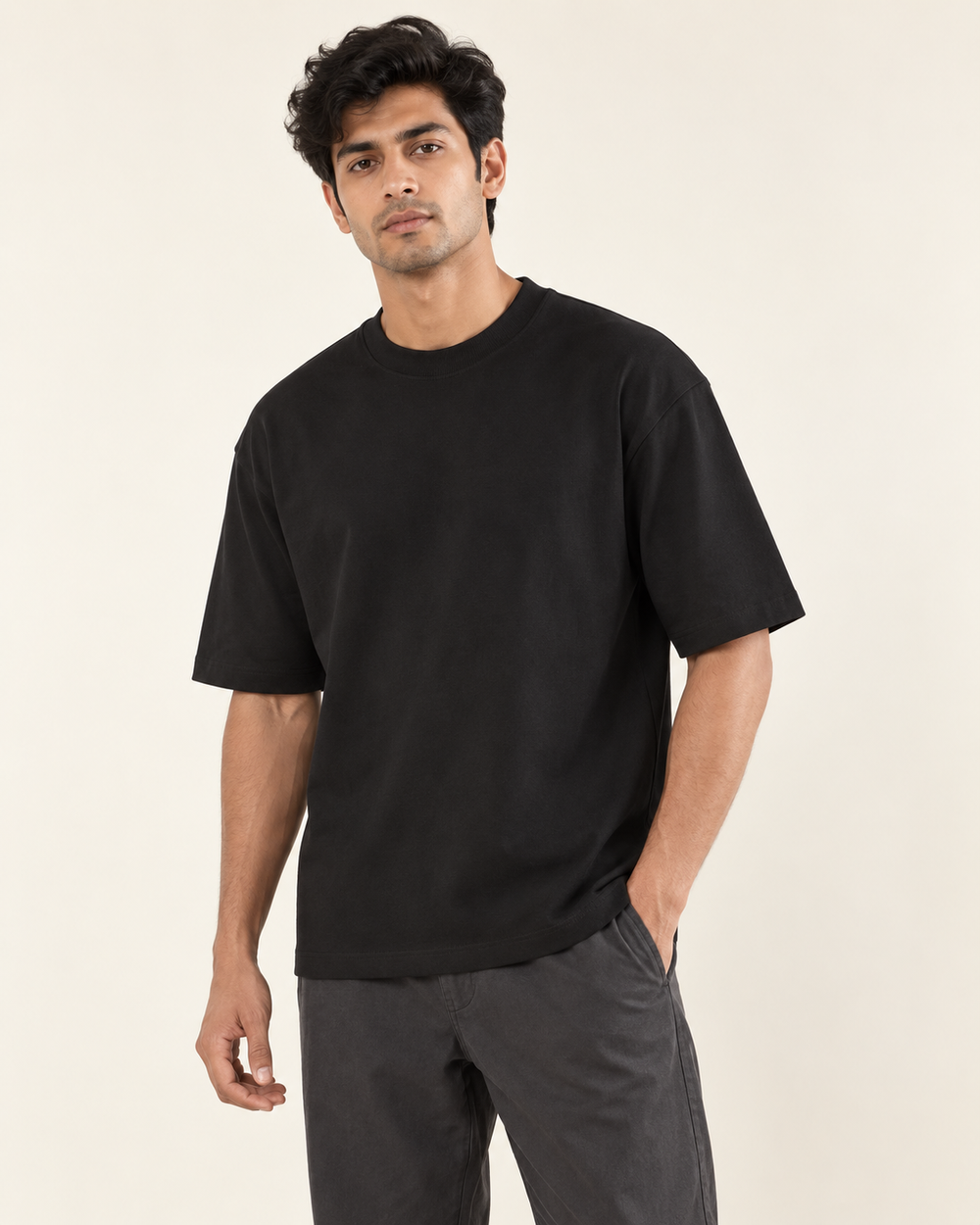 Men’s black heavyweight oversized tee on model